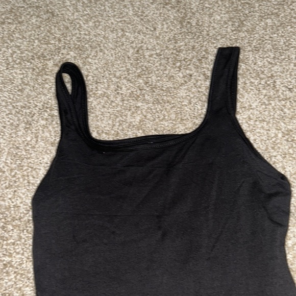 🛍️☀️ 4/$10 Black Bodysuit ☀️🛍️ - Picture 2 of 3